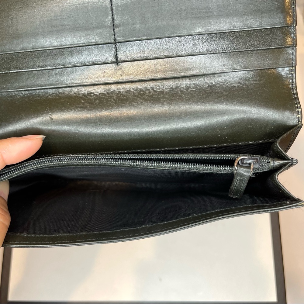 Prada Green and Black Wallet - Picture 5 of 12